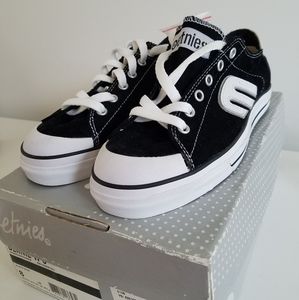 Etnies Sneakers
